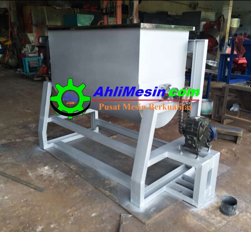 mesin mixer pakan